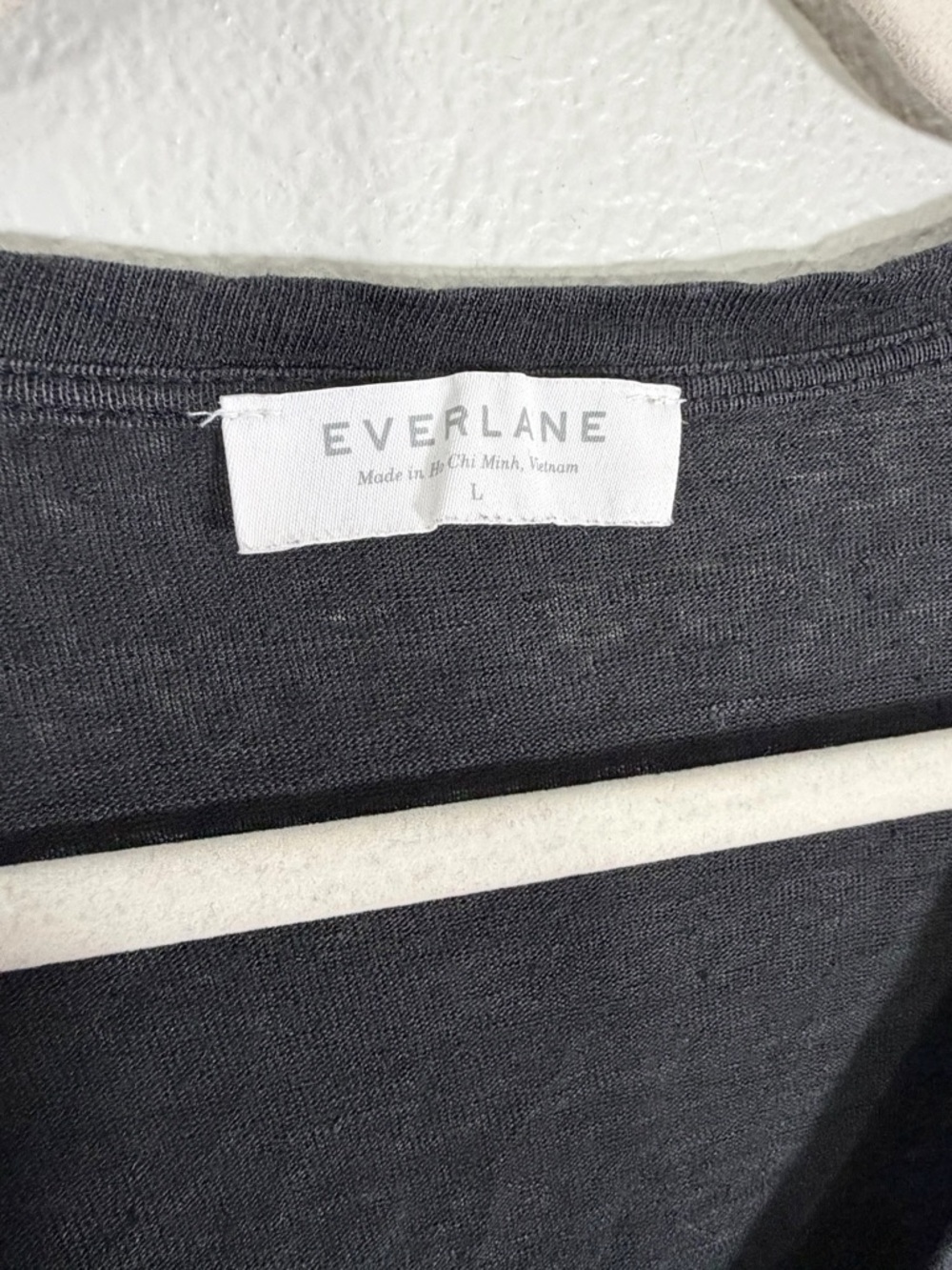 Everlane Shirt Black V-Neck Short Sleeve Tee 100% Linen Classic T-Shirt Women L - Picture 4 of 6